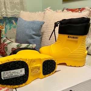 Fubuki snow winter and rain boots size 37 UK sizing fits like size 5.
